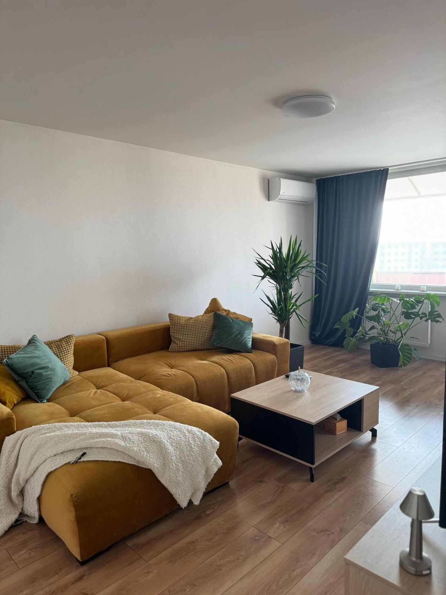 Modern Central Apartment Nitra Exterior photo